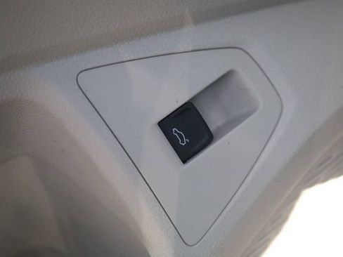 New 2026 Volkswagen Jetta SE image 12