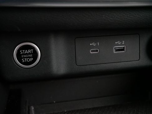 Used 2023 Nissan Rogue SL image 29