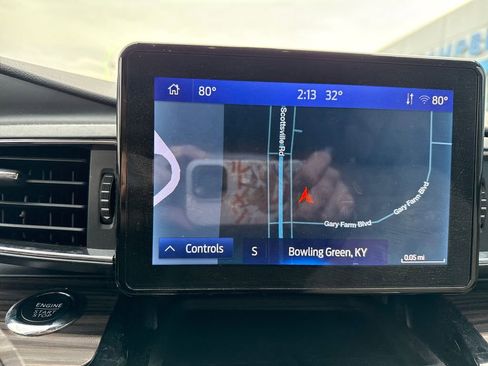 Used 2024 Ford Explorer Limited image 23