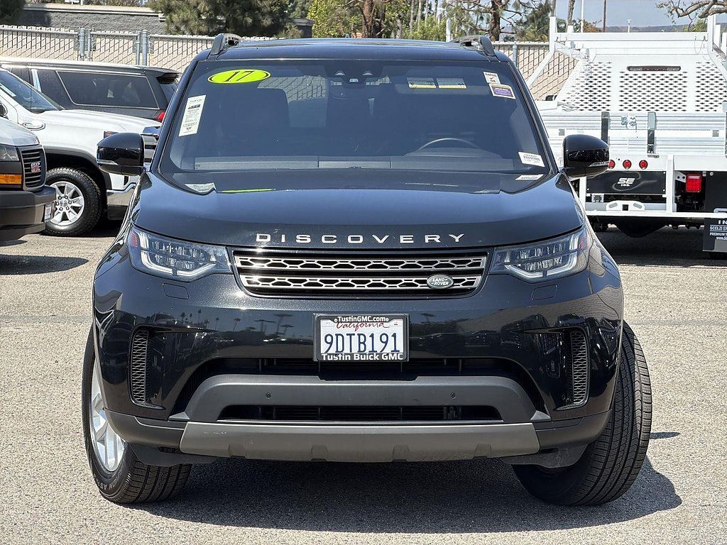 Used 2017 Land Rover Discovery SE AWD/4WD image 2