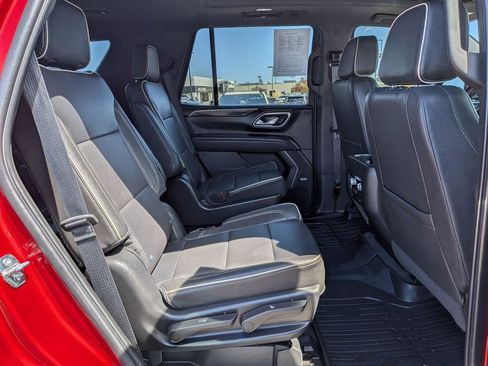 Certified 2022 GMC Yukon SLT w/ SLT Luxury Package AWD/4WD image 23