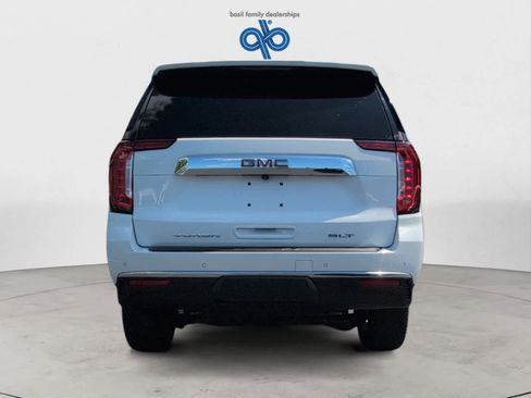 Used 2021 GMC Yukon SLT w/ SLT Premium Package image 6