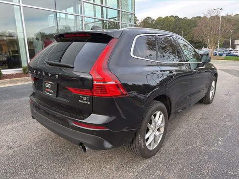 Used 2021 Volvo XC60 T5 Momentum image 5