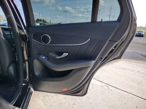 Used 2022 Mercedes-Benz GLC 300 4MATIC image 19