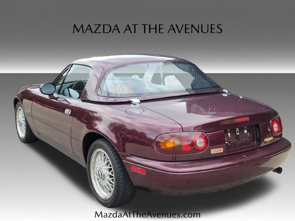 Used 1995 MAZDA MX-5 Miata RWD image 21