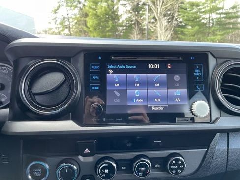 Used 2016 Toyota Tacoma TRD Sport w/ Towing Package AWD/4WD image 21