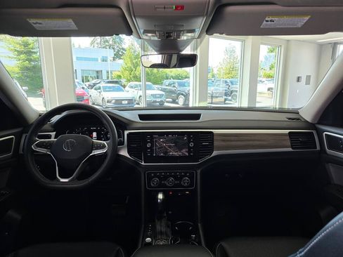 Used 2023 Volkswagen Atlas SEL AWD/4WD image 35