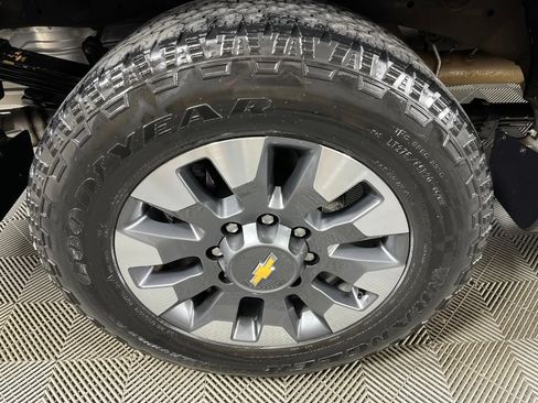 Certified 2024 Chevrolet Silverado 2500 Custom w/ Custom Value Package AWD/4WD image 16