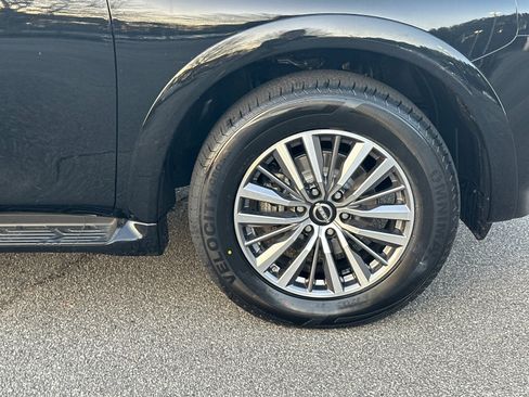 Used 2023 Nissan Armada SL w/ Captain's Chairs Package image 12