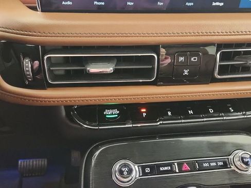 Used 2023 Lincoln Nautilus Reserve image 26