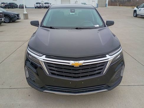 Used 2023 Chevrolet Equinox LT w/ Driver Convenience Package FWD image 2