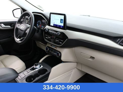 Used 2022 Ford Escape SEL w/ Class II Trailer Tow Package image 23