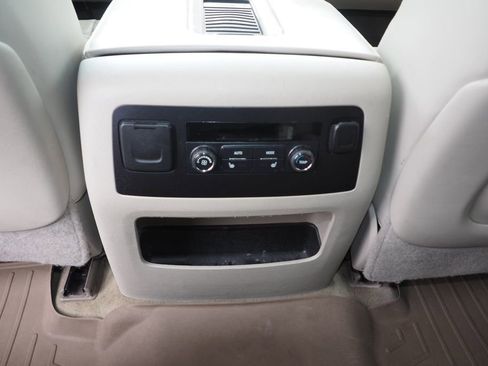 Used 2016 GMC Yukon Denali image 16