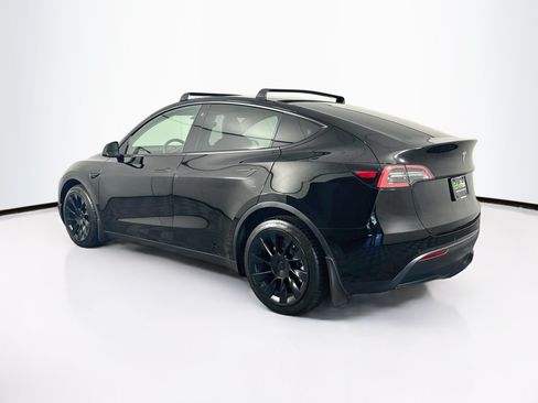 Used 2022 Tesla Model Y Long Range AWD/4WD image 5