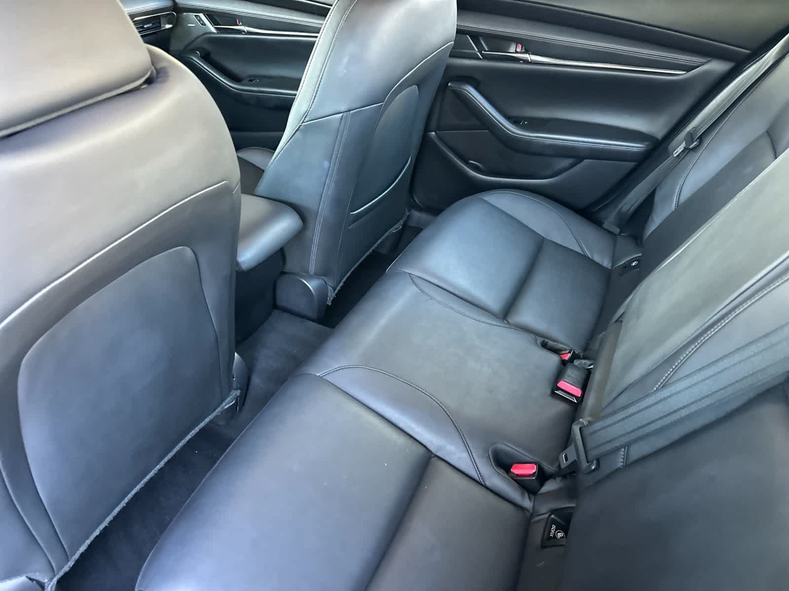 Used 2019 MAZDA MAZDA3 Sedan w/ Preferred Package FWD image 4