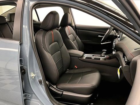 New 2025 Nissan Sentra SR w/ SR Premium Package image 37