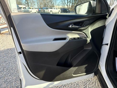 Used 2019 Chevrolet Equinox LT image 14