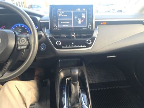 Used 2022 Toyota Corolla LE image 21