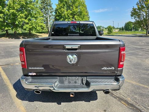 Used 2022 RAM 1500 Laramie AWD/4WD image 5