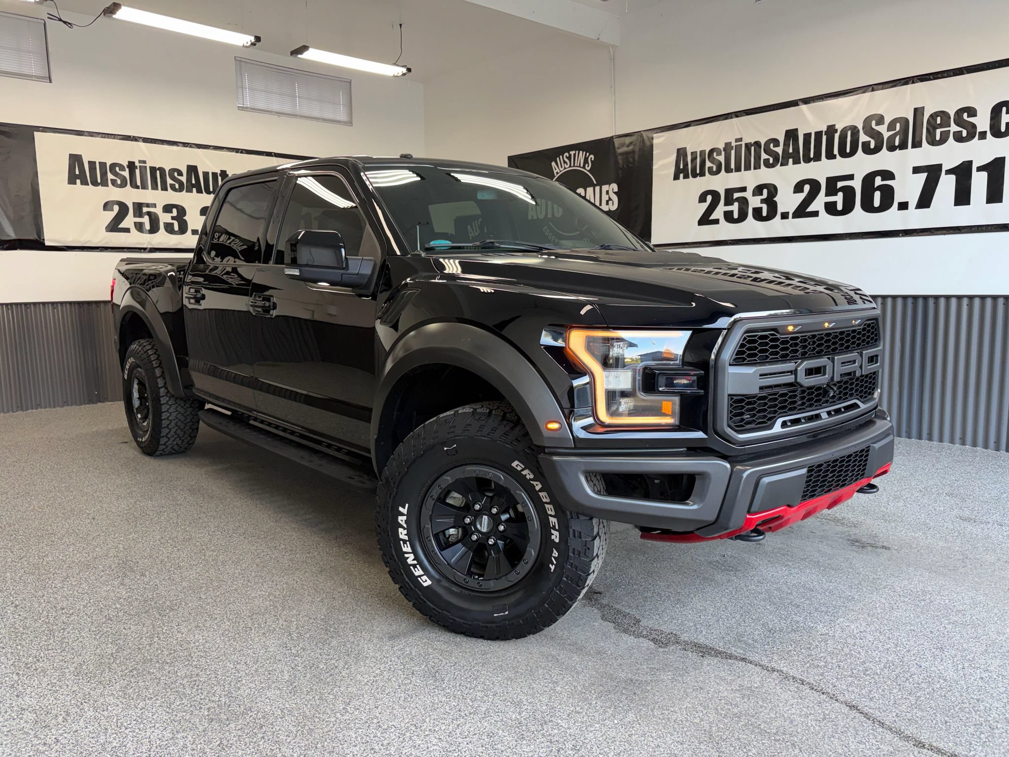 Used 2017 Ford F150 Raptor w/ Equipment Group 802A Luxury AWD/4WD image 1