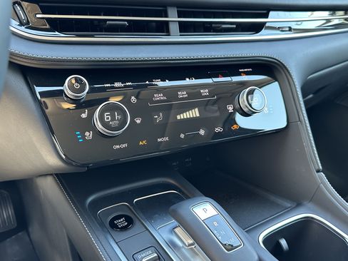 Certified 2026 INFINITI QX60 Luxe w/ Cargo Package AWD/4WD image 23