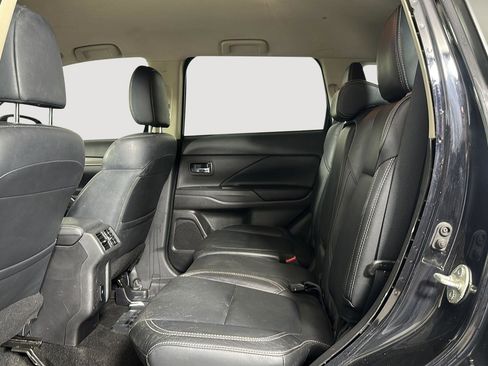 Used 2020 Mitsubishi Outlander SEL AWD/4WD image 18