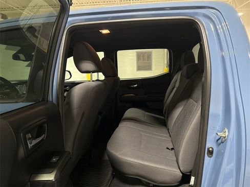 Used 2019 Toyota Tacoma TRD Off-Road image 22