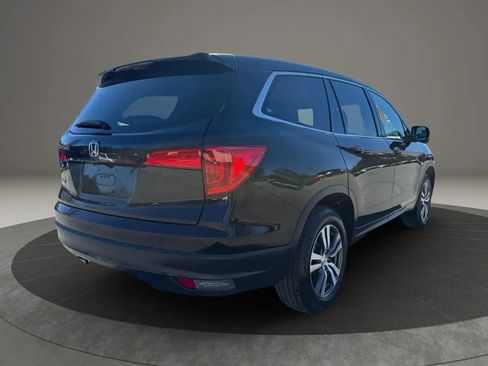 Used 2018 Honda Pilot EX image 3