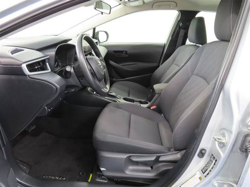 Used 2025 Toyota Corolla LE FWD image 15