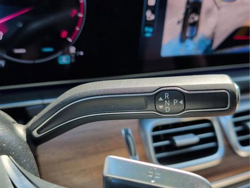 Used 2025 Mercedes-Benz GLS 450 4MATIC image 31