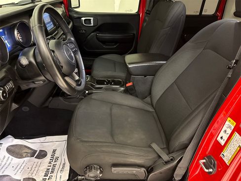 Used 2019 Jeep Wrangler Unlimited Sport S image 17