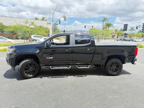 Used 2021 Chevrolet Colorado Z71 w/ Z71 Midnight Edition AWD/4WD image 4