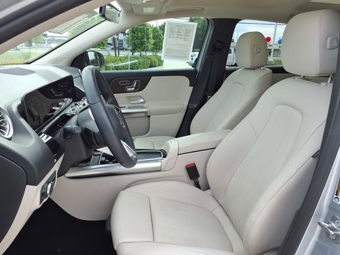 Used 2025 Mercedes-Benz GLA 250 image 14