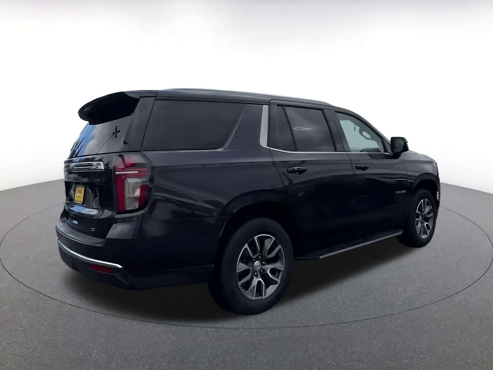 Used 2024 Chevrolet Tahoe LT w/ Luxury Package AWD/4WD image 14