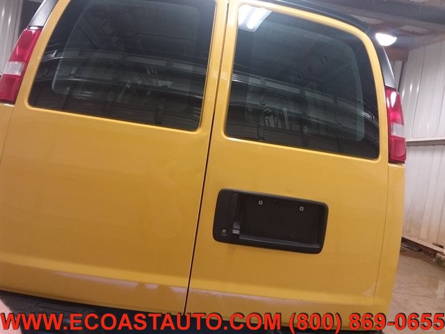 Used 2019 Chevrolet Express 2500 w/ Driver Convenience Package RWD image 8