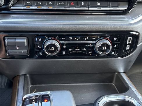 Used 2024 Chevrolet Silverado 1500 High Country w/ High Country Premium Package image 24