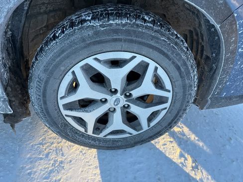 Used 2024 Subaru Forester Premium image 5