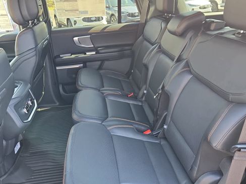 New 2026 Ford Expedition Tremor image 32