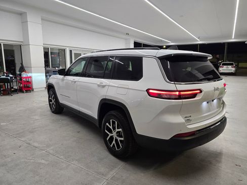 Certified 2024 Jeep Grand Cherokee L Limited AWD/4WD image 4