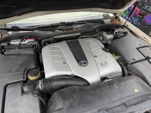 Used 2001 Lexus LS 430 RWD image 14
