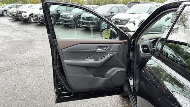 Certified 2023 Nissan Rogue SL w/ SL Premium Package AWD/4WD image 8
