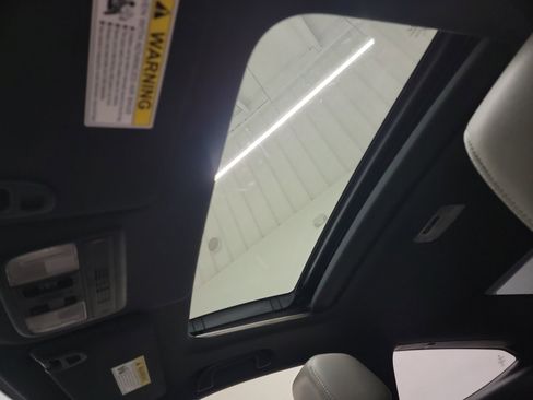 Used 2016 Honda Civic Touring image 24