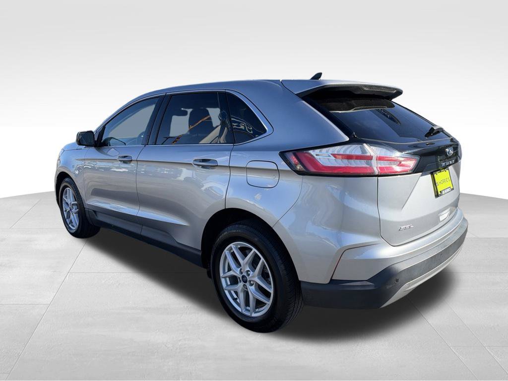Used 2021 Ford Edge SEL w/ Convenience Package AWD/4WD image 9