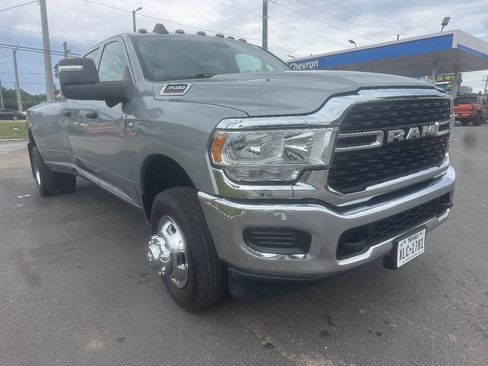 Used 2024 RAM 3500 Tradesman w/ Towing Technology Group AWD/4WD image 8