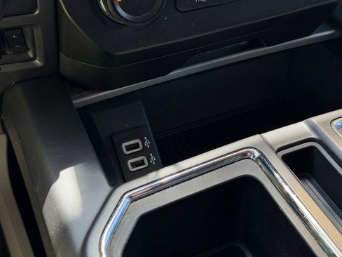 Used 2019 Ford F150 XLT w/ Equipment Group 302A Luxury AWD/4WD image 23