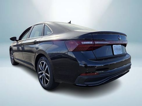 New 2026 Volkswagen Jetta SE image 3