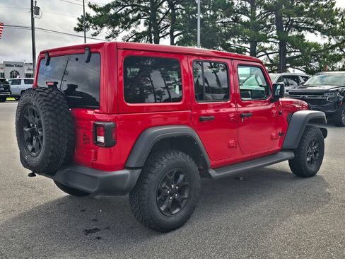Used 2022 Jeep Wrangler Unlimited Sport AWD/4WD image 3