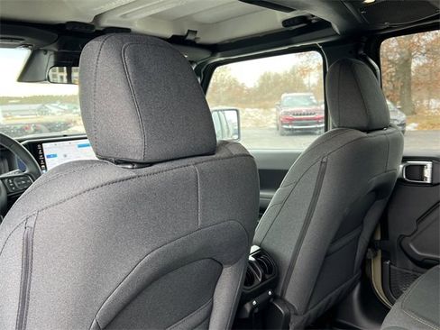 New 2026 Jeep Gladiator Willys image 34