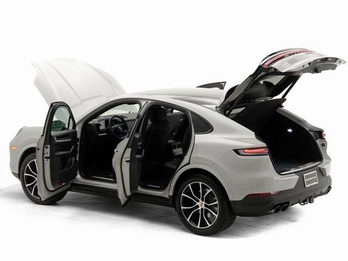 New 2026 Porsche Cayenne image 31