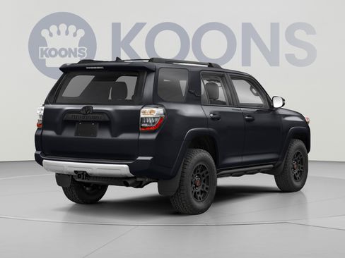 Used 2023 Toyota 4Runner TRD Off-Road Premium AWD/4WD image 2